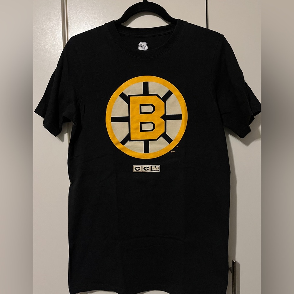 CCM Boston Bruins NHL Tshirt Size Small